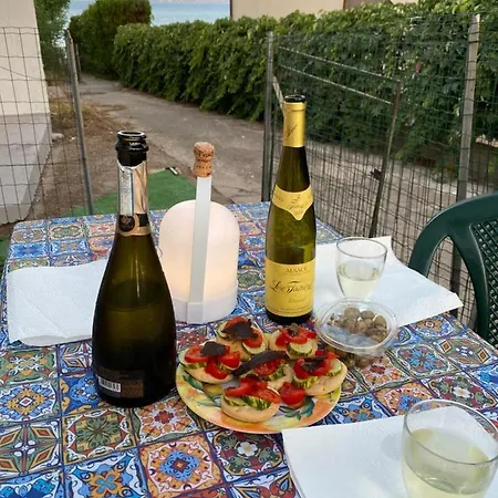 Casa Frontemare Tatil Evi Carloforte (Isola di San Pietro)