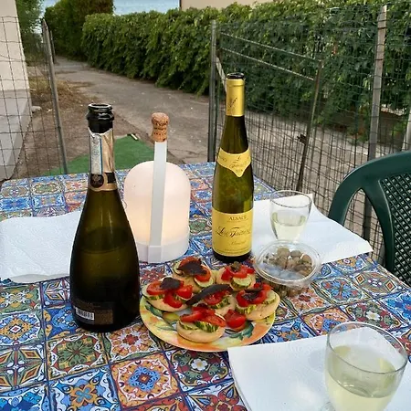 Casa Frontemare Tatil Evi *