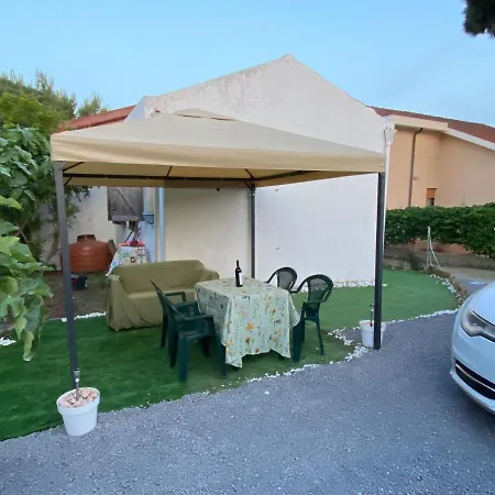 Casa Frontemare Tatil Evi *